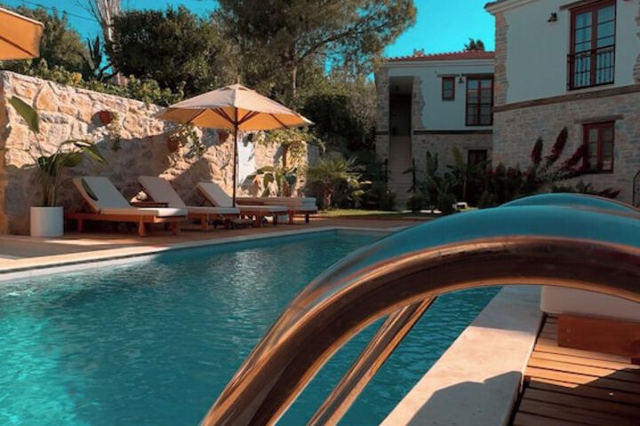 Pool 41 of 63