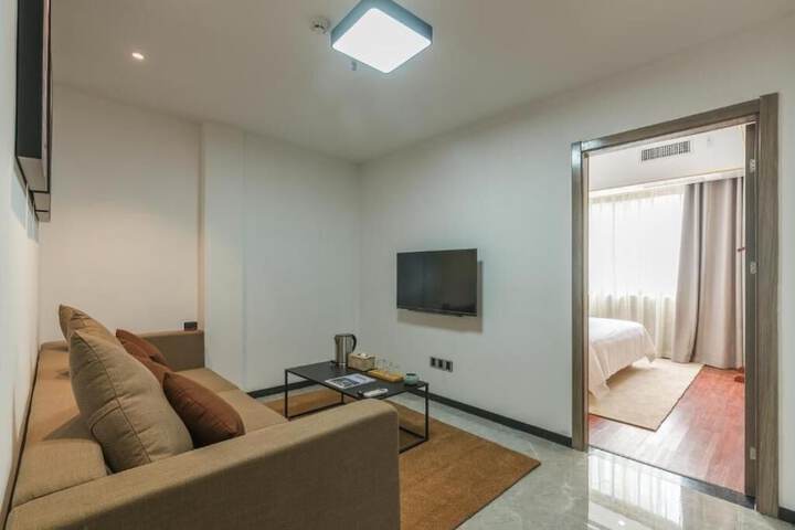 Room 20 of 35