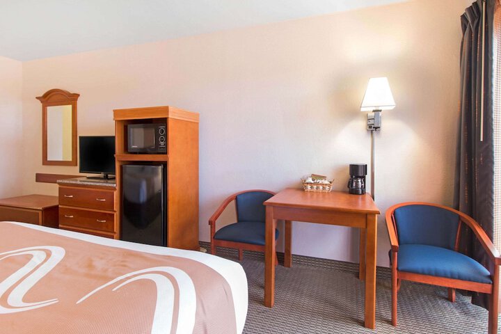 Room 15 of 49