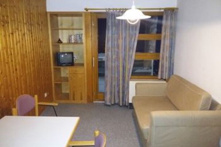 Room 65 of 79