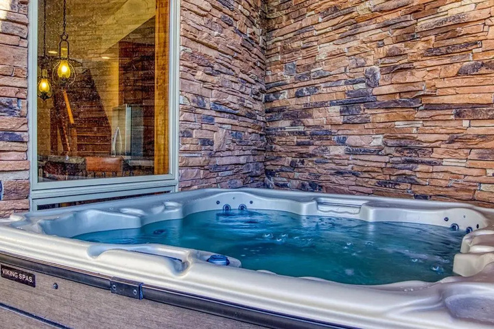 Pool 13 of 25