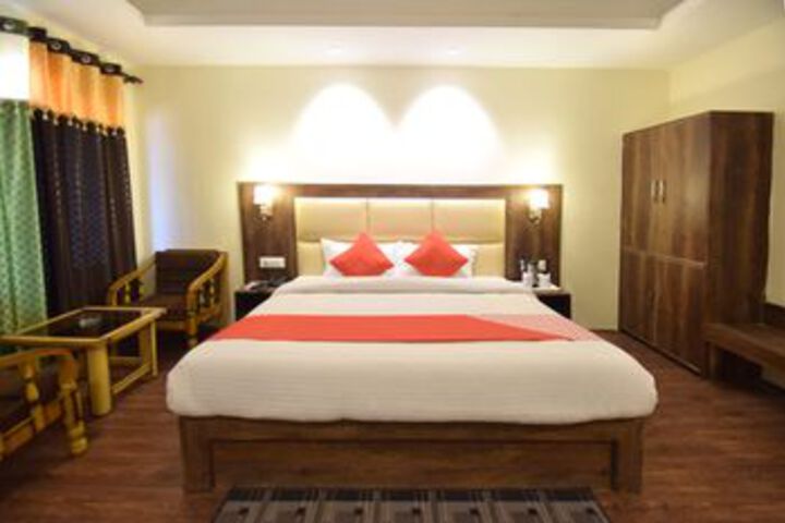 Room 10 of 27