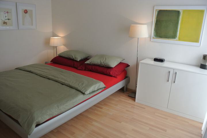 Room 2 of 5