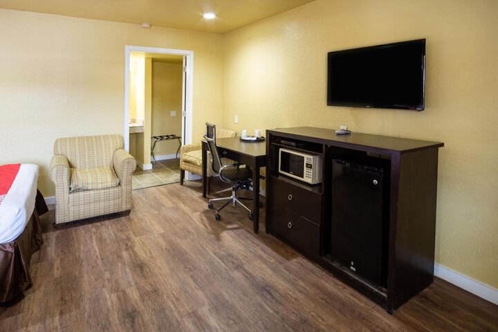 Room 12 of 23
