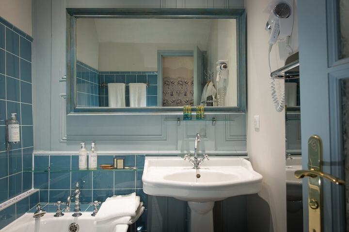 Bathroom Interior Photo