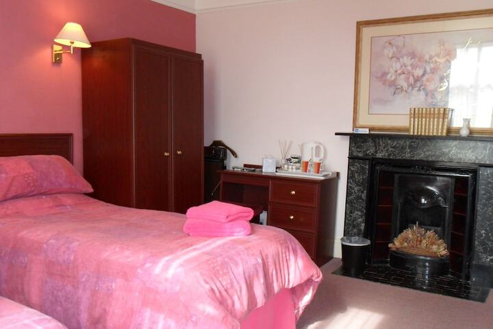 Room 2 of 21