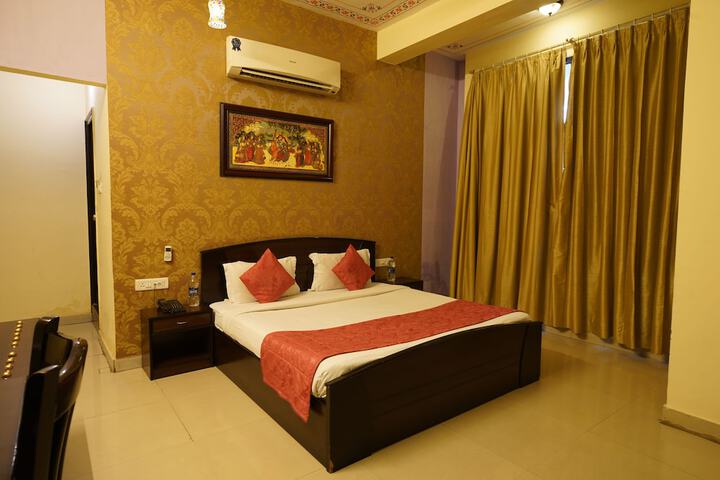 Room 18 of 49