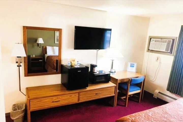 Room 7 of 17