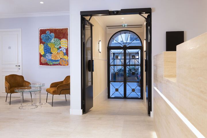 Guest Lobby