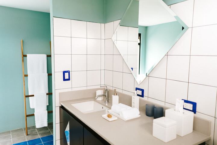Room 15 of 29