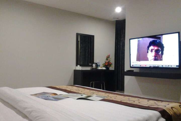 Room 5 of 31