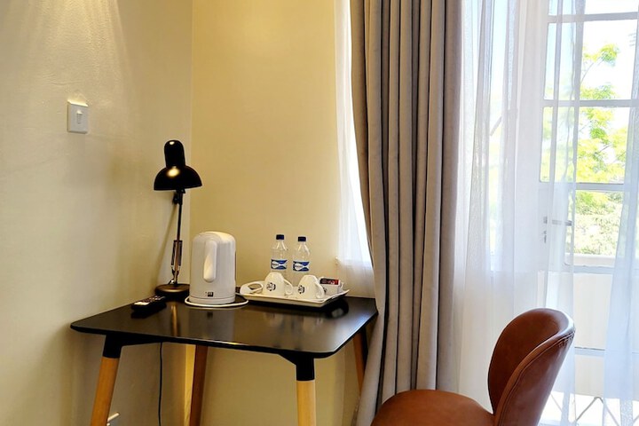 Room 32 of 60