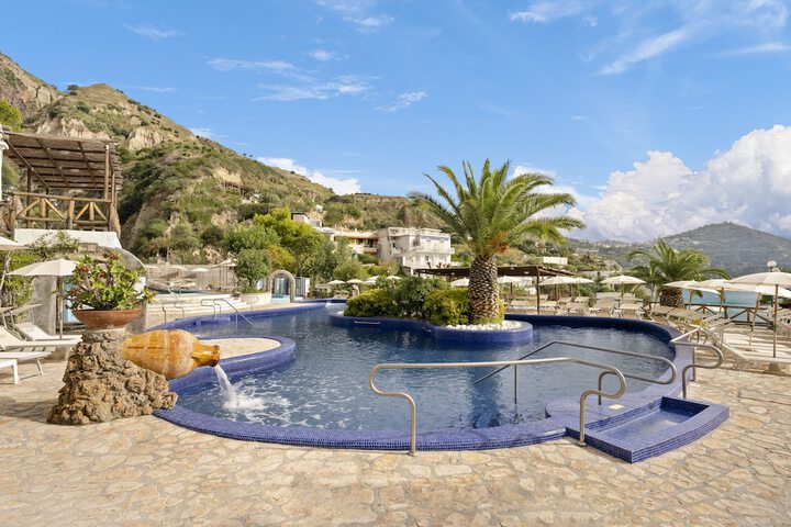 Apollon Club in Serrara Fontana