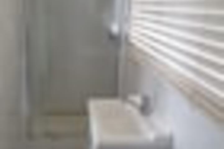Room 62 of 102