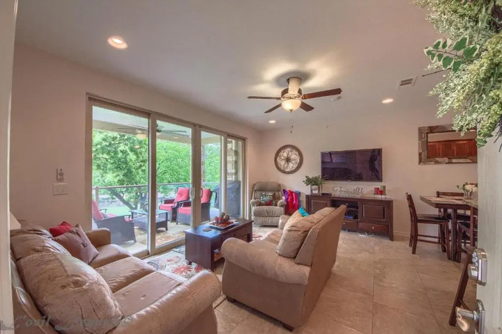 Exterior of Riverview Heaven RG 20304