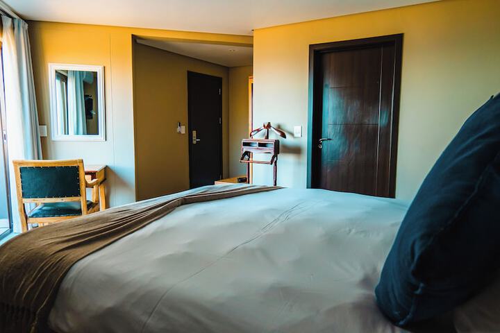 Room 16 of 107