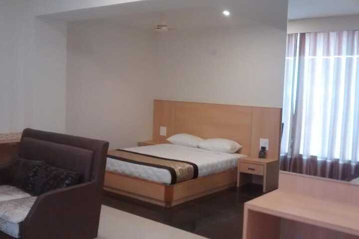 Room 12 of 31