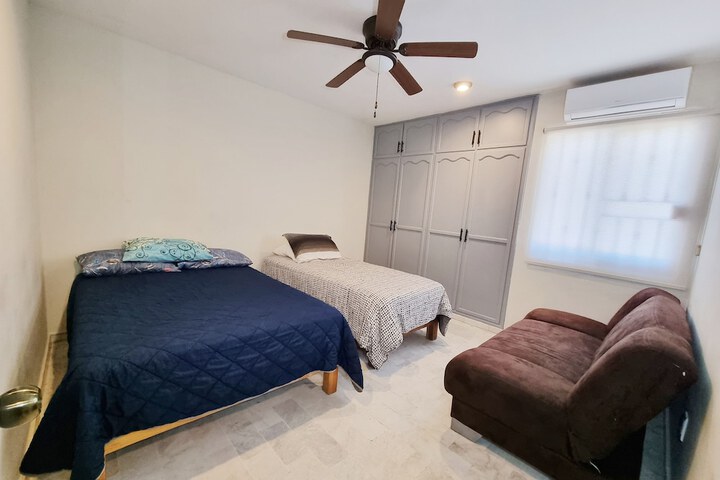 Room 5 of 17