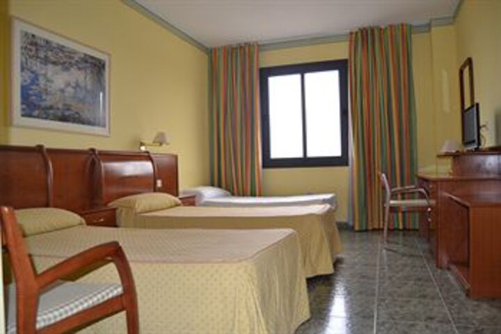 Room 11 of 26