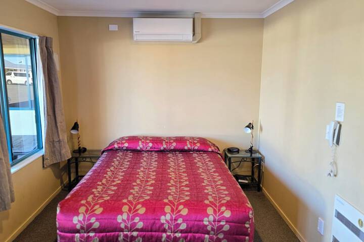 Room 4 of 22