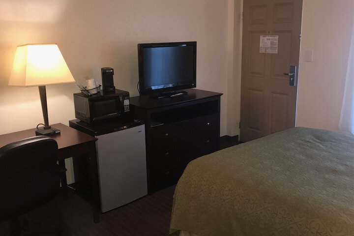 Room 8 of 36