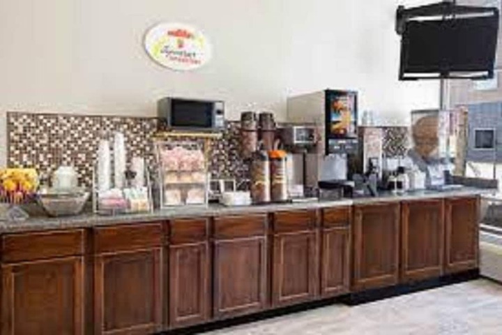 Breakfast/Coffee Service 63 of 70