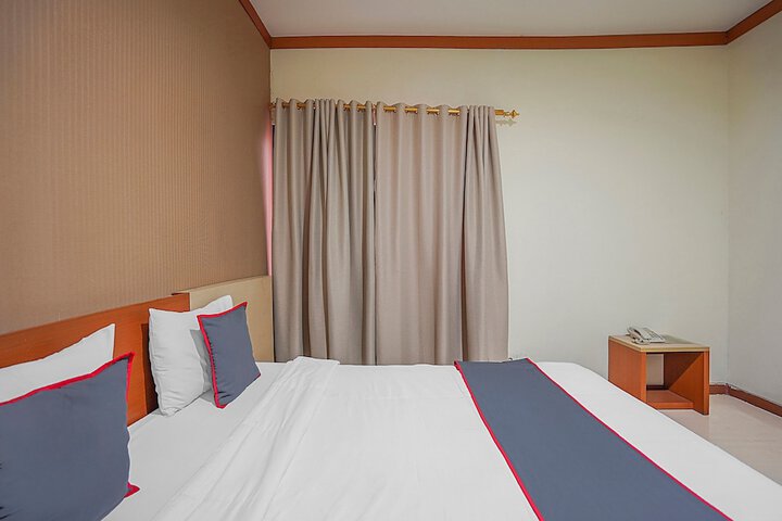 Room 12 of 30