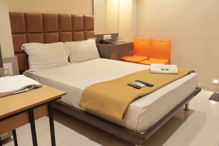 Room 17 of 49