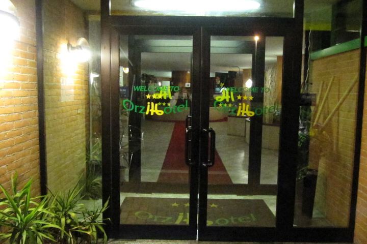 Hotel 2 of 42