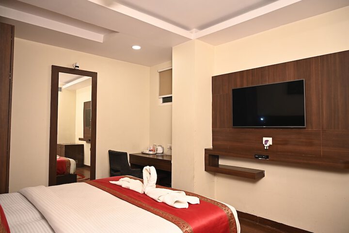 Room 5 of 26