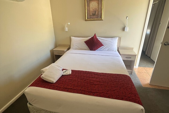 Room 18 of 40