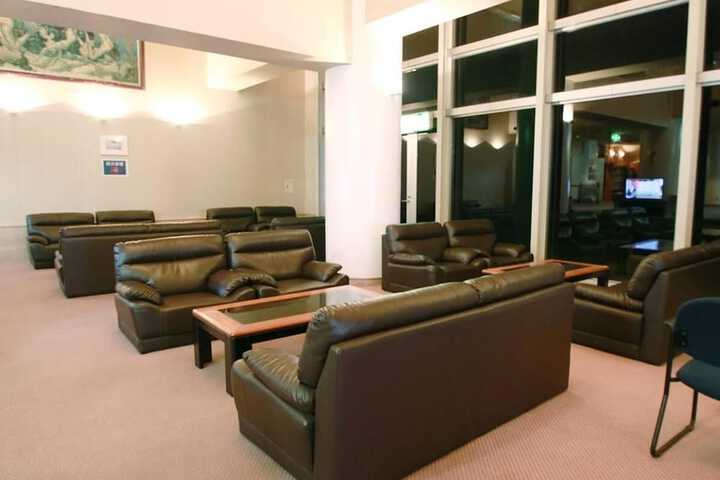Entrance & Lobby