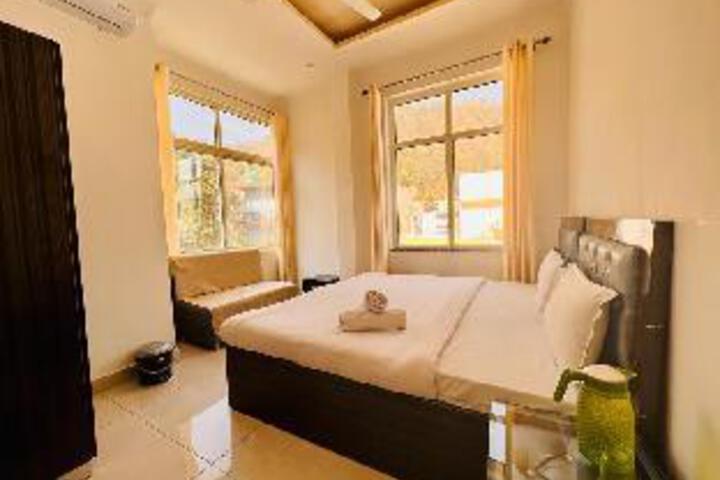 Room 4 of 22