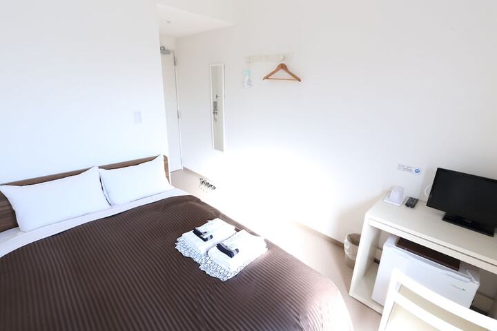 Room 5 of 64