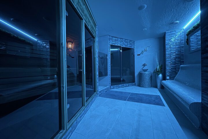 Pool 160 of 194