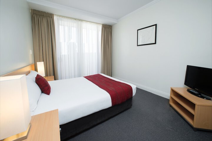 Room 7 of 38