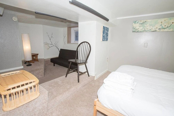 Room 2 of 9