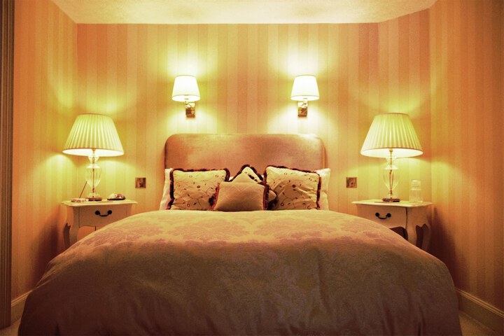 Room 6 of 39