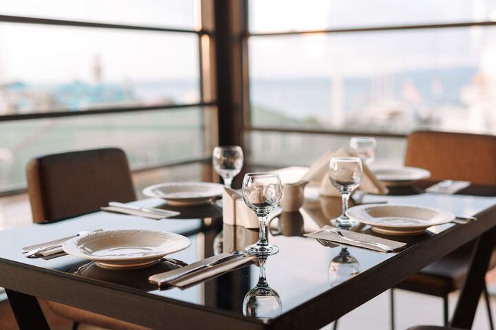 Dining 37 of 43