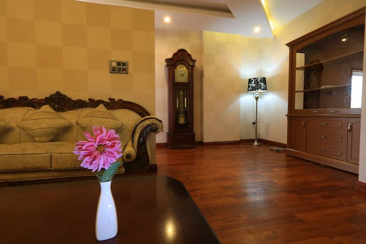 Room 13 of 74