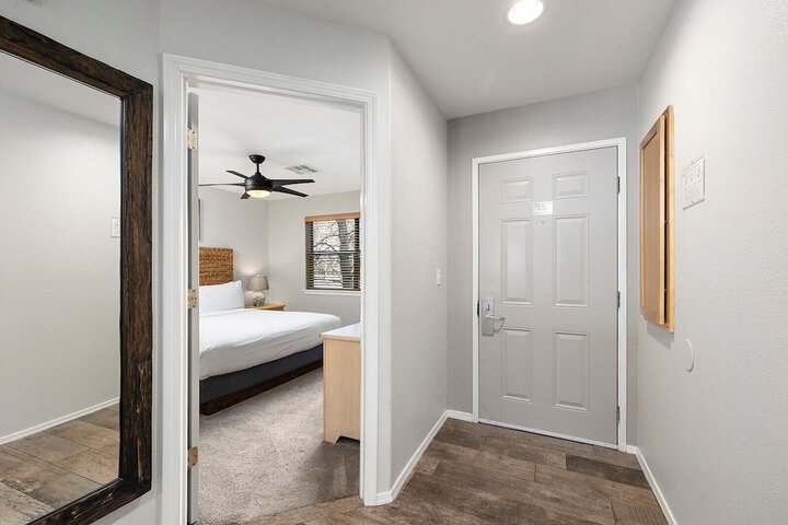 Room 56 of 220