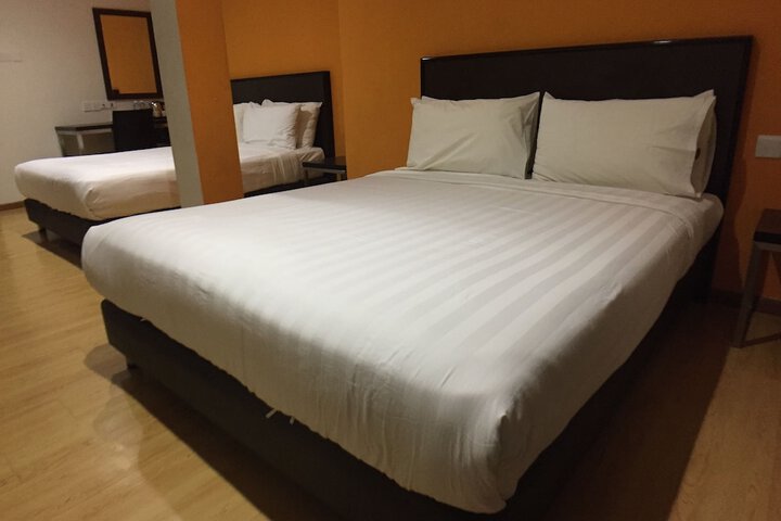 Room 14 of 40