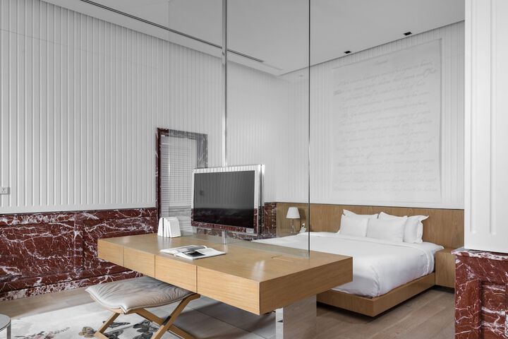 Room 8 of 34