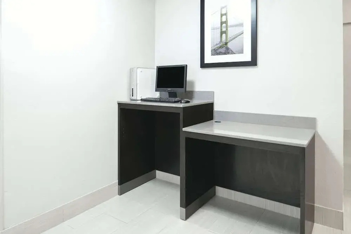 Room 3 of 17