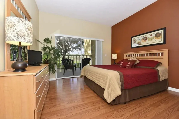 Room 3 of 20