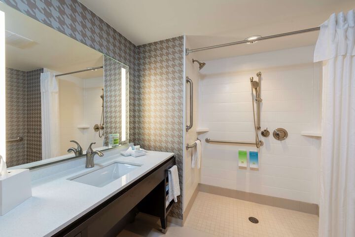 Bathroom shower