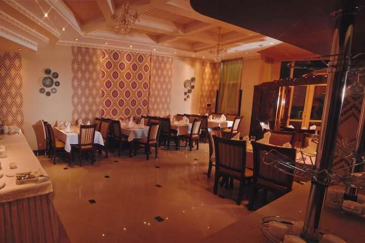 Dining Photos