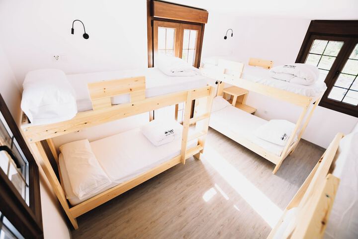 Room 9 of 24