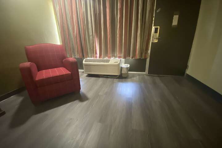 2 Double Beds (7 of 14)
