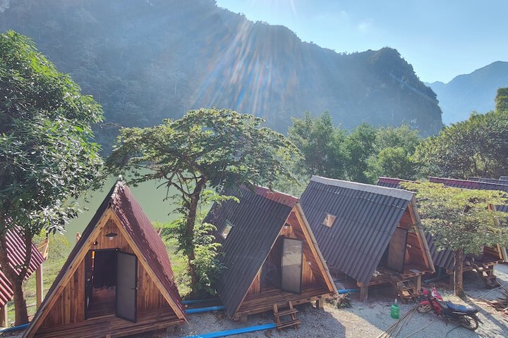 Hotel 11 of 12